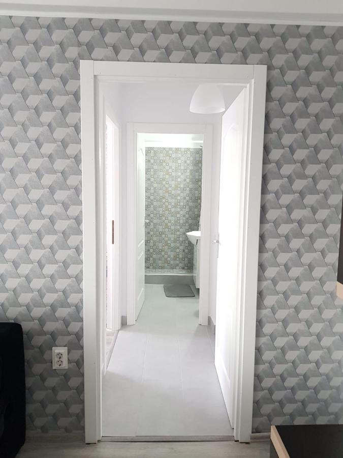 Ana Apartament Рымнику-Вылча Экстерьер фото